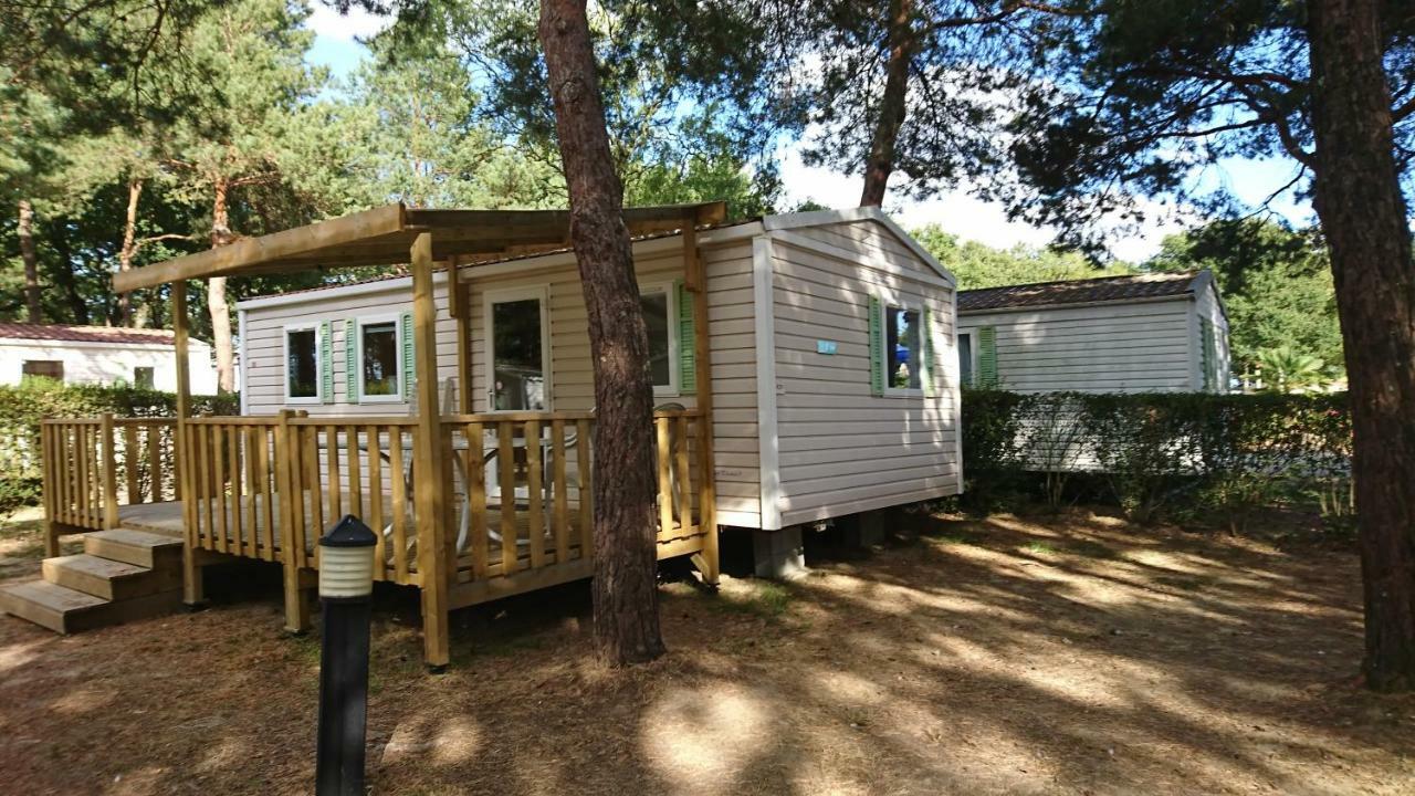 Отель Coeur De Vendee La Boissiere-de-Montaigu Экстерьер фото
